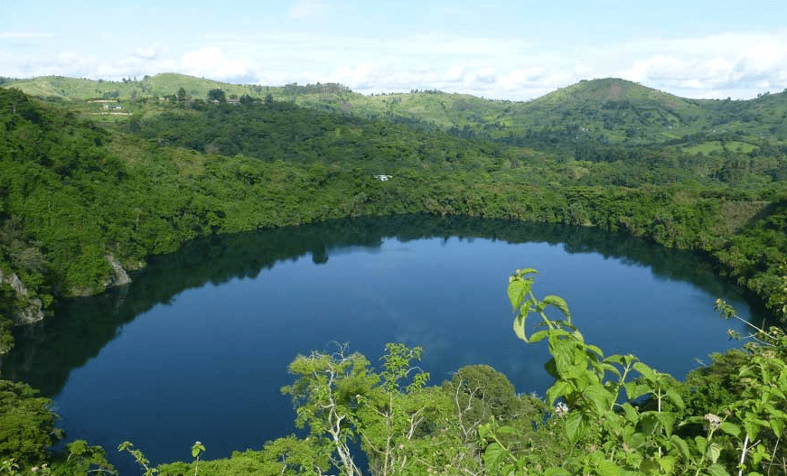 Burundi Crater Lakes: Scenic Drives & Photo Opportunities brundi crater lakes