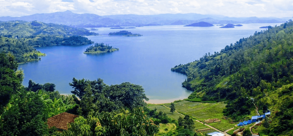 Volcano Hiking Rwanda + Chimpanzee Trekking Burundi: Adventure Combo the nilecongo trail hike