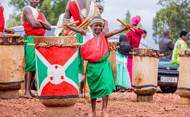 learners particpating in igishora drumming