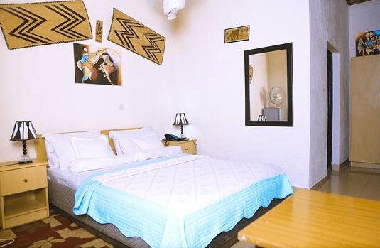 Guesthouses vs Lodges