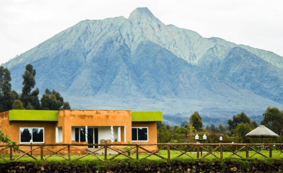 Lodges Volcano Views